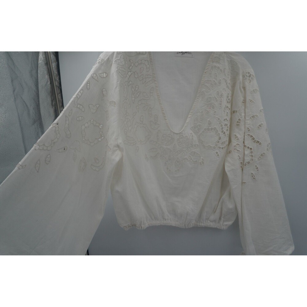 Carly Jean Los Angeles White Eyelet Lace Blouse V-Neck Bell Sleeve Tunic Size L - Picture 3 of 9